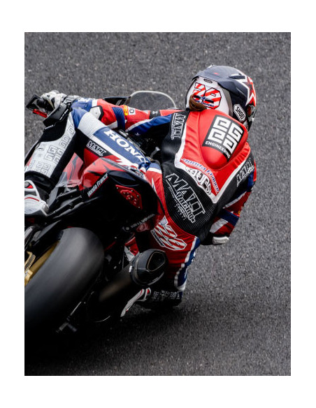 Motorcycle suit in cowhide or kangaroo leather, customizable, airbag and integrated airbag compatible. FFM FIM approved