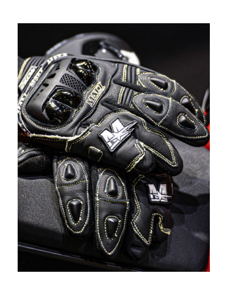 gants moto piste noir en cuir ; gants racing ; pour la piste ; pour la route