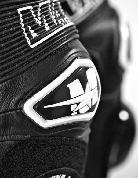 Combinaison de moto en cuir noire en 2 pièces, pour route et piste, certifiée CE AAA, compatible airbags in&motion et TechAir